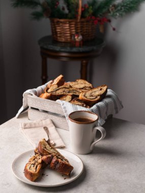 çikolatalı börek ekmek rustik tarzı ev yapımı kahvaltı