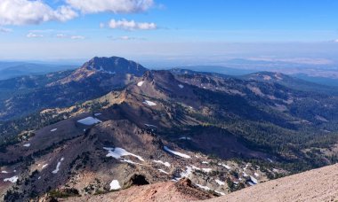 Lassen Peak Lassen volkanik Milli Parkı, Kaliforniya--dan uzak manzara