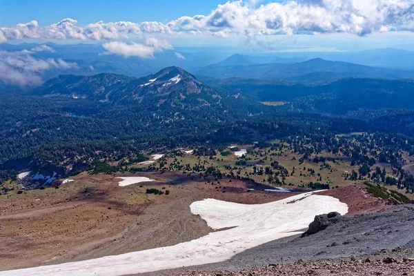 Lassen Peak Lassen volkanik Milli Parkı, Kaliforniya--dan uzak manzara
