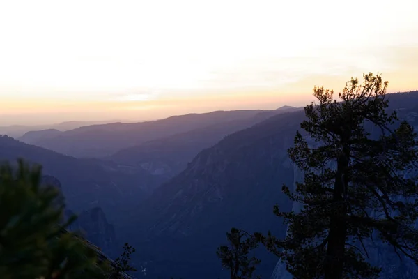 Pôr Sol Sobre Vale Yosemite Retirado Cúpula Sentenial — Fotografia de Stock