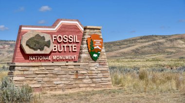 Fosil Butte Ulusal Anıtı'na giriş işareti