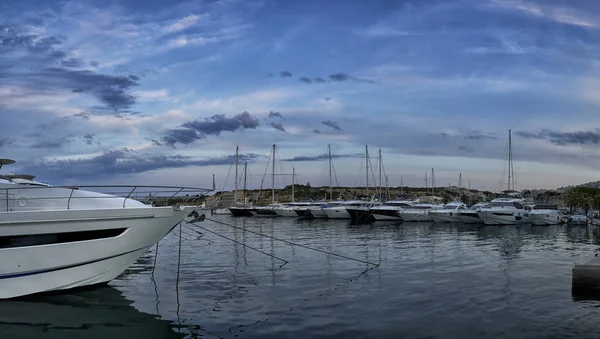 Βάρκες στην Μαρίνα — Φωτογραφία Αρχείου