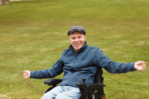 Vrijheid van gehandicapte man — Stockfoto