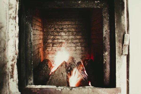 Grand Poêle Dans Une Chaufferie Avec Feu Dilué Pour Chauffer — Photo