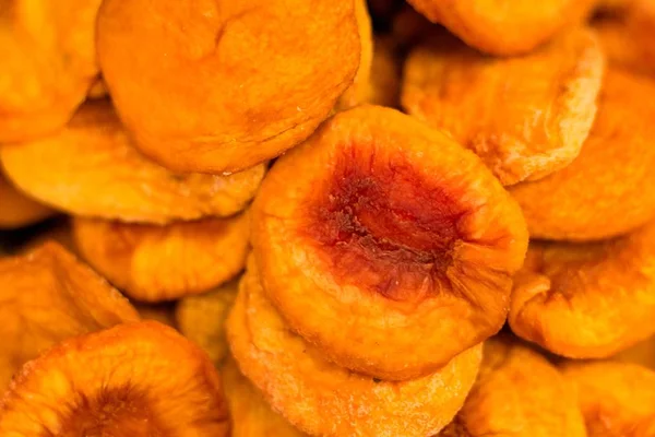 Getrocknete Scheiben Geschnittene Früchte Von Schmackhaften Pfirsichen Mit Orangenschattierung Sehr Stockbild