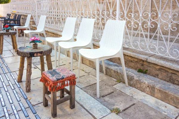 Beautiful Flower Stands Table Made Wood Cut Next Wooden Table — Stock Photo, Image