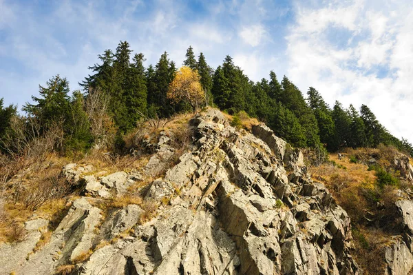 Nézd a Transfagarasan úton le a rock, Románia — Stock Fotó