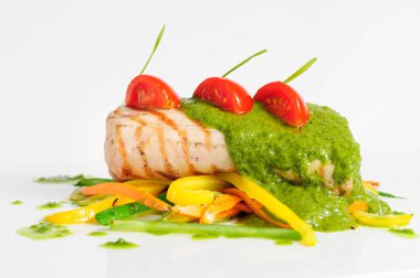 kavrulmuş domuz eti bonfile sebze sote ile