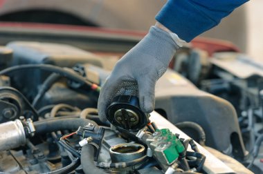 motor yağı, sıvılaştırılmış petrol gazı sistemi ile arabada değişiyor