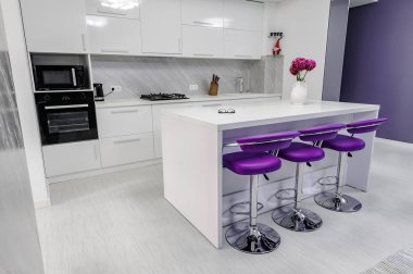 modern mutfak beyaz yemek masası