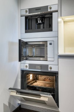 Minimalizm tasarımlı lüks mutfak.