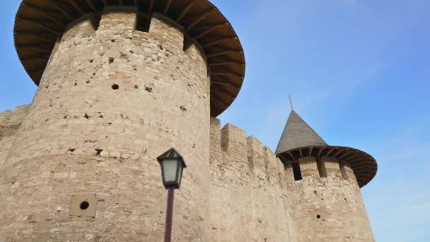 Stará pevnost v Soroce, která se nachází na řece Nistru, Moldavsko — Stock video