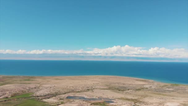 Issyk Kul Lake Kyrgyzstán Střední Asie Duně Arial Natáčení — Stock video