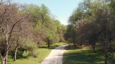 Arslanbob bir vadi, dağ ve Batı Kırgızistan celal-abad ili büyük vahşi ceviz (Juglans Regia) ormanda olduğunu. Burada, ağaçlar 30 metre yükseklikte ulaşabilirsiniz. Arial Dron ateş.
