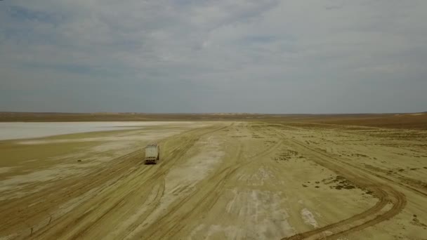 Vägen Stäpperna Kazakstan Muddy River Visa Mycket Lång Väg Till — Stockvideo