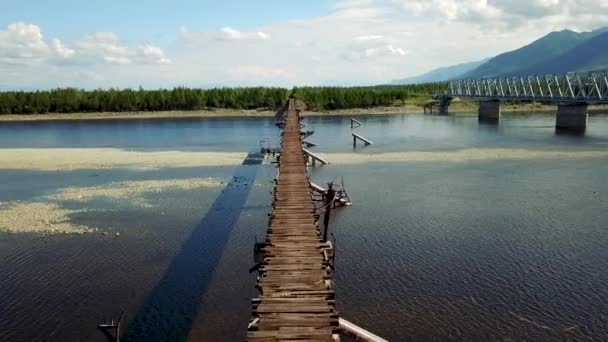 Vitim Nehri Zabaikalsky Bölgesi Buryatia Cumhuriyeti Sınırında Bulunan Kuandinsky Köprüsü — Stok video