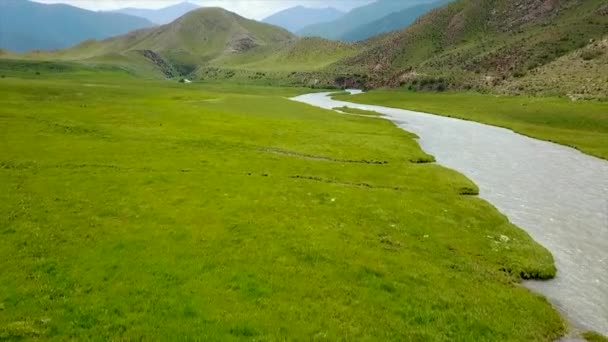 吉尔吉斯斯坦山谷山景观 西吉尔吉斯斯坦帕米尔山景观 亚洲旅游 真正的龙射击 — 图库视频影像
