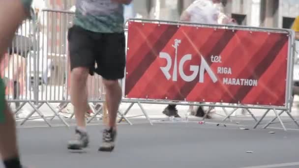 2019 Tet Riga Marathon Letonia Marathon Runners Crowd Front View — Vídeo de stock