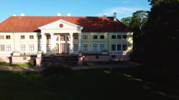 Luchtfoto Van Het Kasteel Van Durbe Tukums Letland Oud Landhuis — Stockvideo