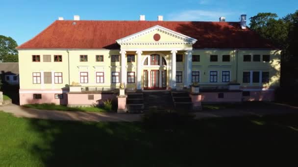 Luchtfoto Van Het Kasteel Van Durbe Tukums Letland Oud Landhuis — Stockvideo