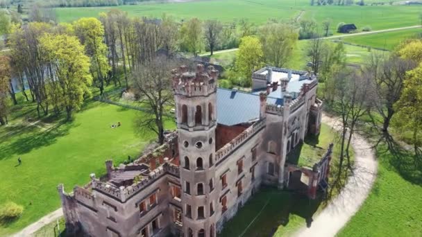 Aerial Shot Destroyed Odzienas Castle Latvia Europe Beautiful Sunny Spring — Αρχείο Βίντεο