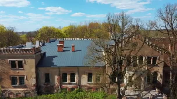 Aerial Shot Destroyed Odzienas Castle Латвії Європа Прекрасний День Сонячної — стокове відео