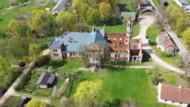 Luftaufnahme Des Zerstörten Schlosses Odzienas Lettland Europa Einem Schönen Sonnigen — Stockvideo