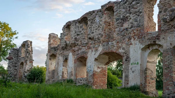 Ruiny Starożytnego Średniowiecznego Zamku Dobele Łotwa Region Historyczny Zemgale Łotwie — Zdjęcie stockowe