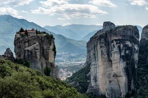 Meteorlar veya Meteora Manastırı Holy Trinity, Thessaly, Yunanistan