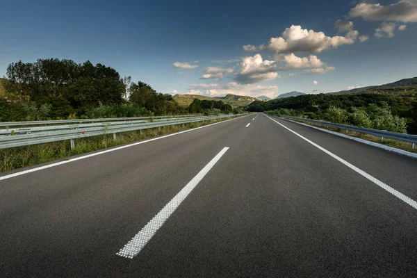 Asfalto Carretera Carretera Través Del Campo Las Montañas — Foto de Stock