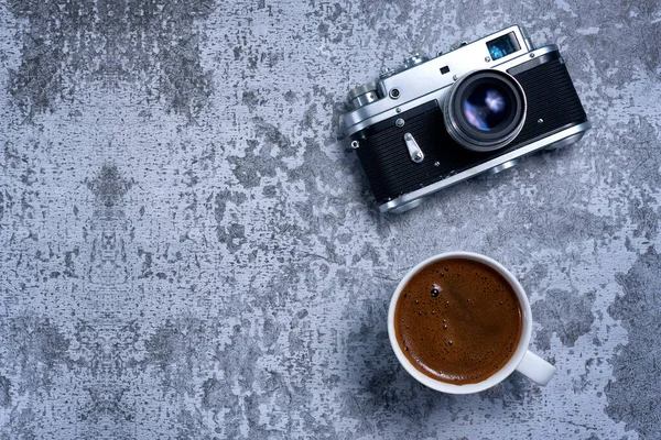 Vintage Travel Camera Coffee Cup Old Rustic Table Top View — Stock Photo, Image