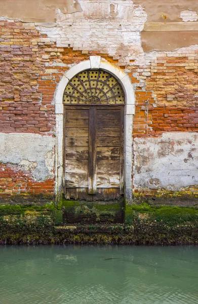 Puerta Vieja Canal Venecia — Foto de Stock