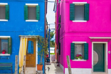 Burano, Venedik Lagünü'bir ada renkli evleri