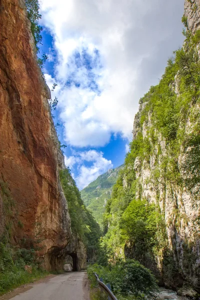 Jerma River canyon in Serbia — Stock Photo, Image