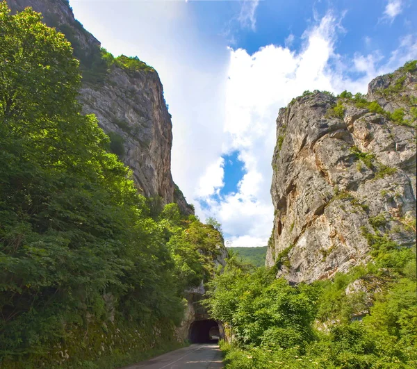 Sırbistan'daki Jerma River Kanyonu — Stok fotoğraf