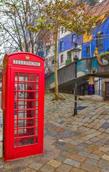 Casa Hundertwasser en Viena Austria - arquitectura moderna — Foto de Stock