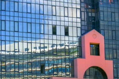 Lizbon 'daki modern binalar