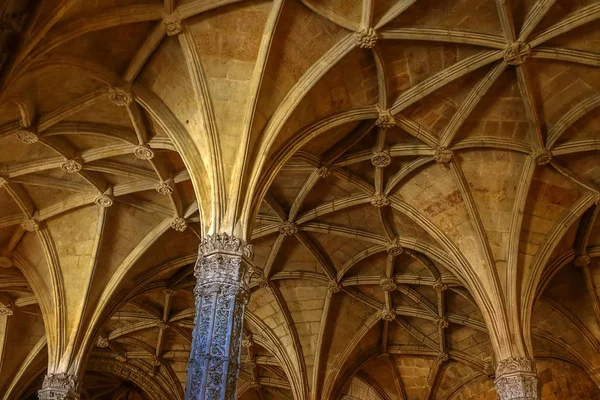 Monasterio o Abadía de Jerónimos en Lisboa . — Foto de Stock