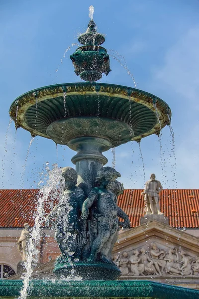 Lisbona città in Portogallo. Piazza Rossio e fontana — Foto Stock