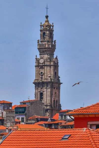 Vista do centro da cidade velha do Porto (Porto), Portugal — Fotografia de Stock