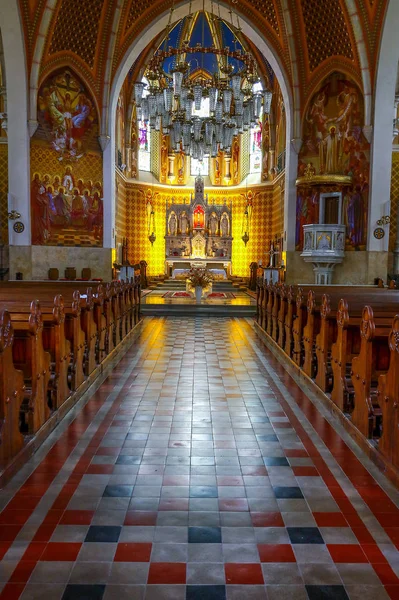 Small church in Blad lake in Slovenia — Stock Photo, Image