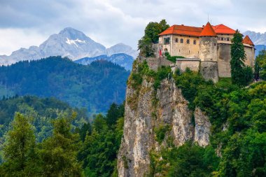 Slovenya 'da Kanlı Göl