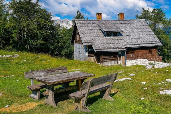 Σπίτι στο βουνό Βόγκελ στη Σλοβενία — Φωτογραφία Αρχείου