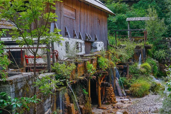 Alte wassermühle bei celje in slowenien — Stockfoto