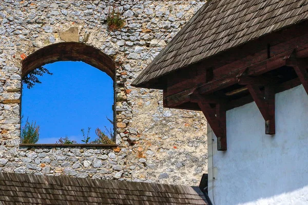 Kilátás a várat Celje város Szlovéniában — Stock Fotó