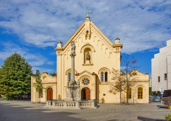 Bratislava 'daki Aziz Stephan Capuchin Kilisesi — Stok fotoğraf