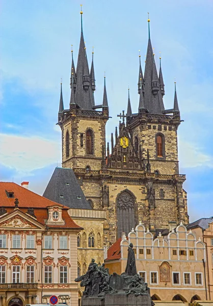 Kościół Matki Bożej przed Tynem na Rynku Starego Miasta w Pradze Czeski — Zdjęcie stockowe