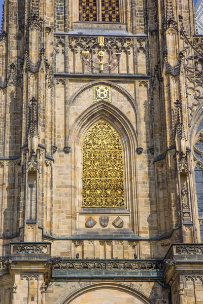 La Catedral Metropolitana de los Santos Vito en Praga — Foto de Stock