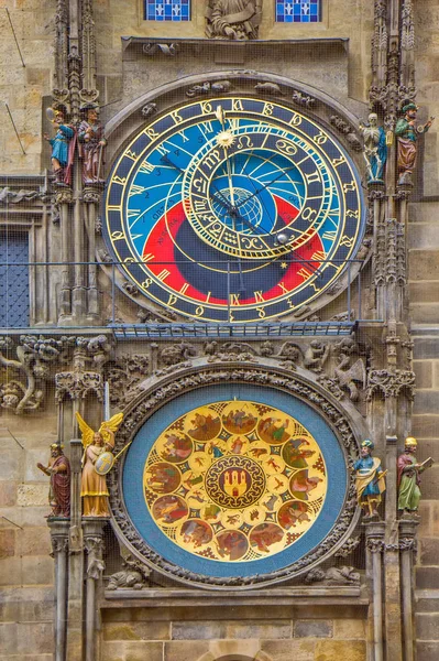 Пражские астрономические часы или Пражский Орлой в Праге — стоковое фото