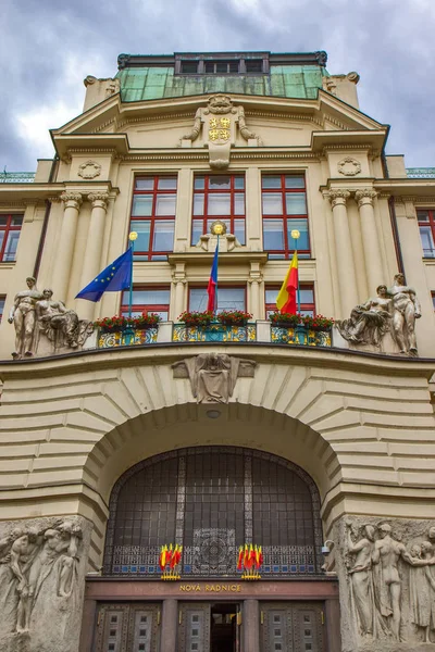 プラハ市庁舎の建設 — ストック写真